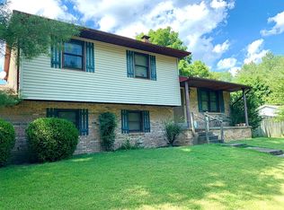 5988 Westchester Dr, Newburgh, IN 47630