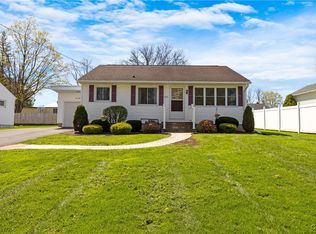 315 Searles Ave, Oneida, NY 13421