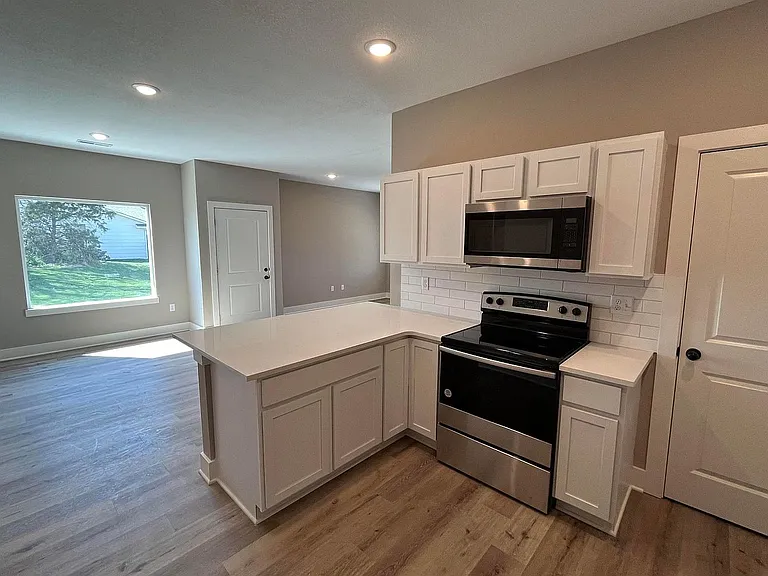 6808 W White Pine St — Photo 10