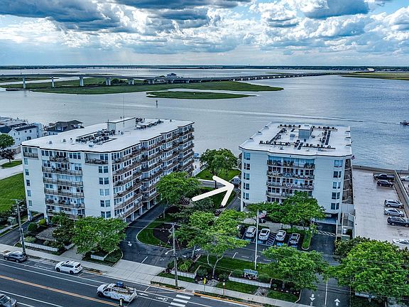 3rd image of 500 Bay Ave APT 309