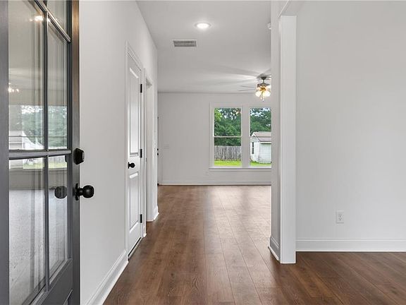 2nd image of 53 Stanley Ct