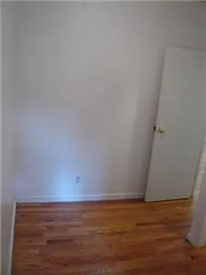 Rented by Veracity NYC LLC | media 12