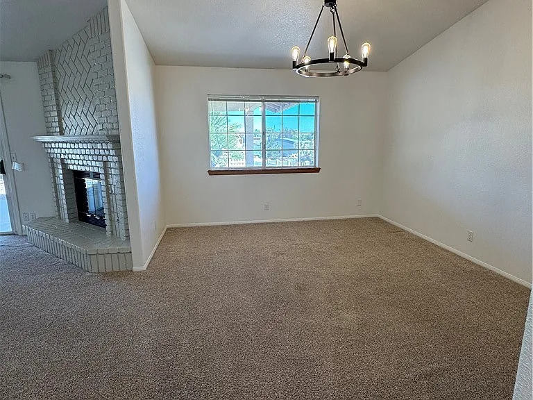 17814 Mesa St — Photo 5