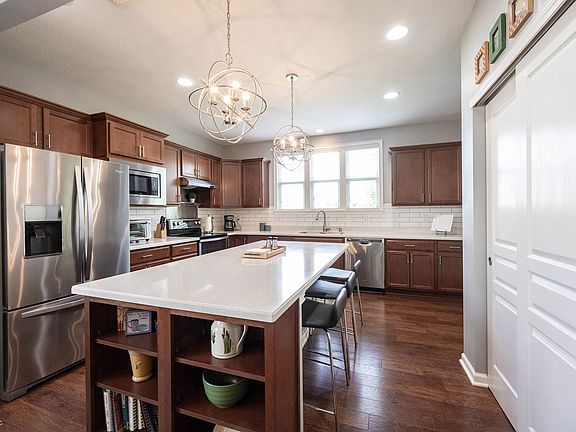 5th image of 12871 Claret Ct