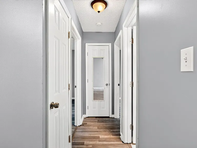 12 Belfair Dr — Photo 22