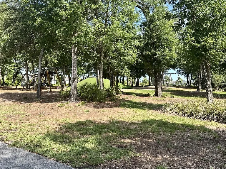 228 Dalton Cir — Photo 46