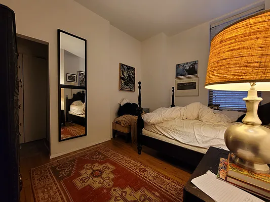 Rented by Julien Aractingi, LREB | media 20