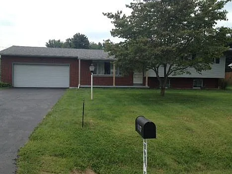 117 Gregory Dr photo 1