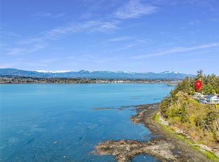 145 Manor Pl, Comox, BC V9M 1C6