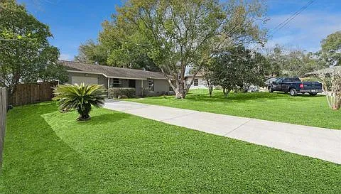 3 bed, 1000 sqft, $1,999 — Photo 2