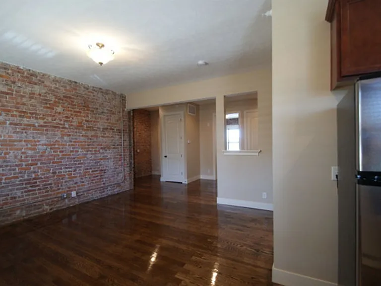 2934 Leavenworth St — Photo 52
