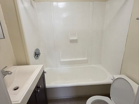 5th image of 34 Crescent St APT 4