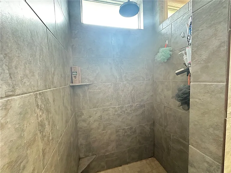 1016 Santa Catalina St — Photo 18