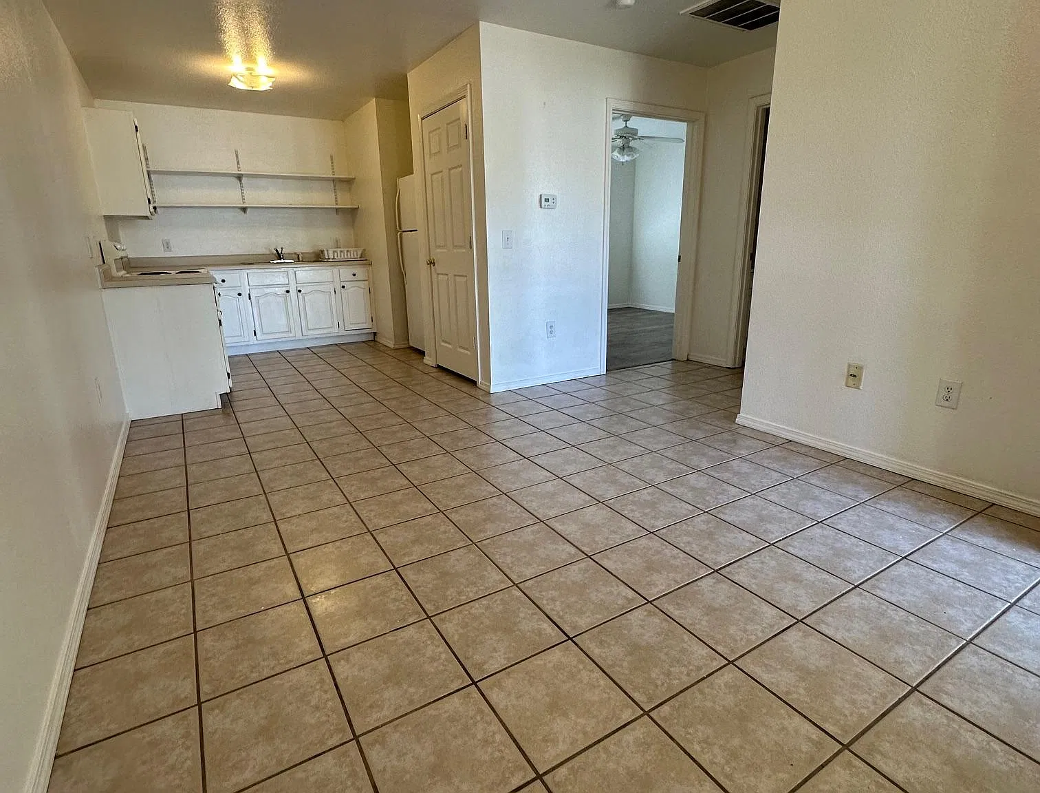 2 bed, $950 — Photo 3