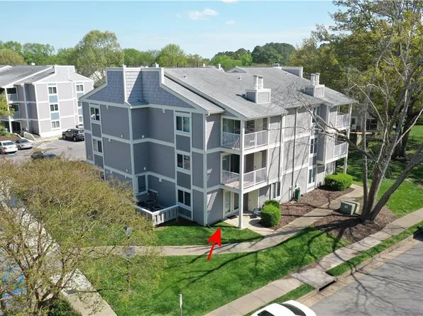1000 Autumn Woods Ln APT 104, Virginia Beach, VA 23454