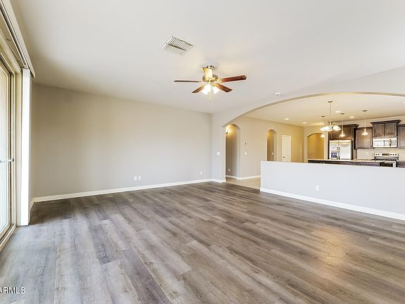 5th image of 794 W JAHNS Drive