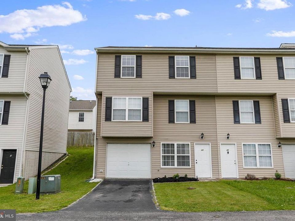 1st image of 43 Morningstar Dr