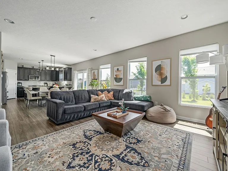 1033 Quarry Oak Dr — Photo 43