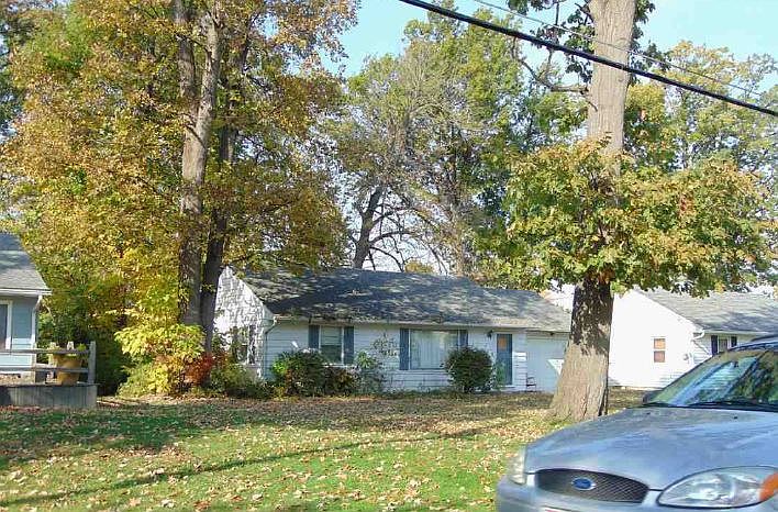 2nd image of 150 S Dana Ave