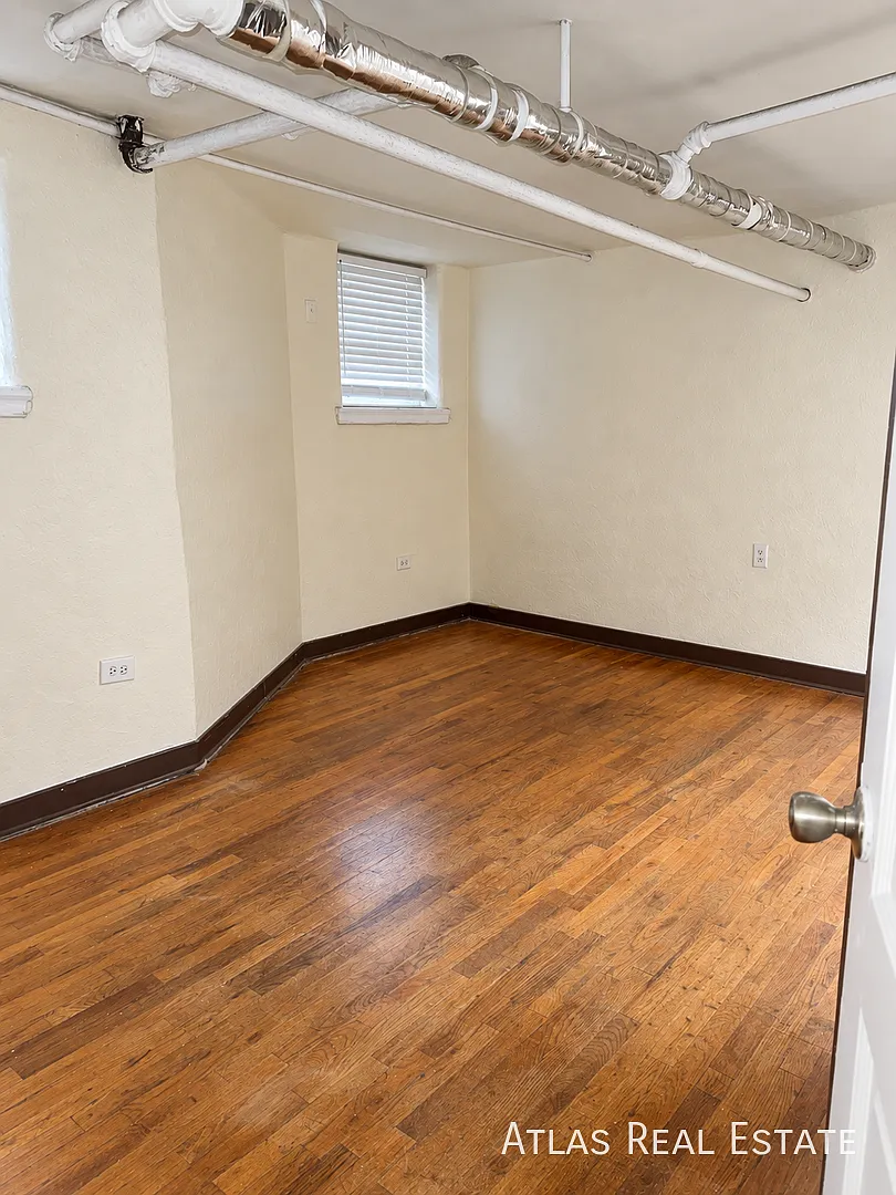 1 bed, 1.0 bath, 600 sqft, $905 — Photo 2