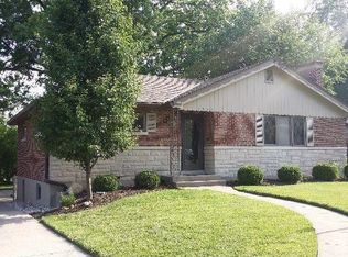 5551 Clearview Ave, Cincinnati, OH 45248