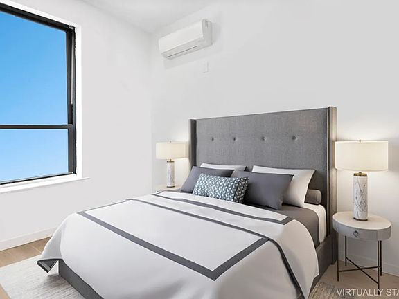 4th image of 260 New York Ave #3