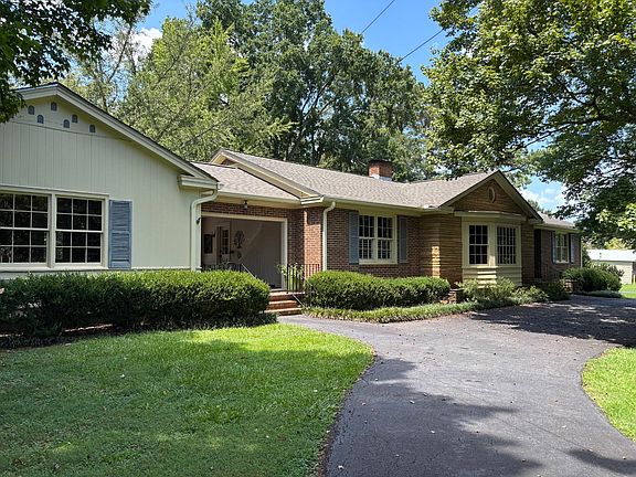 2nd image of 108 Poplar Dr