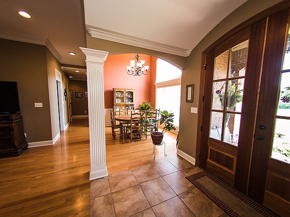 Foyer & dining room