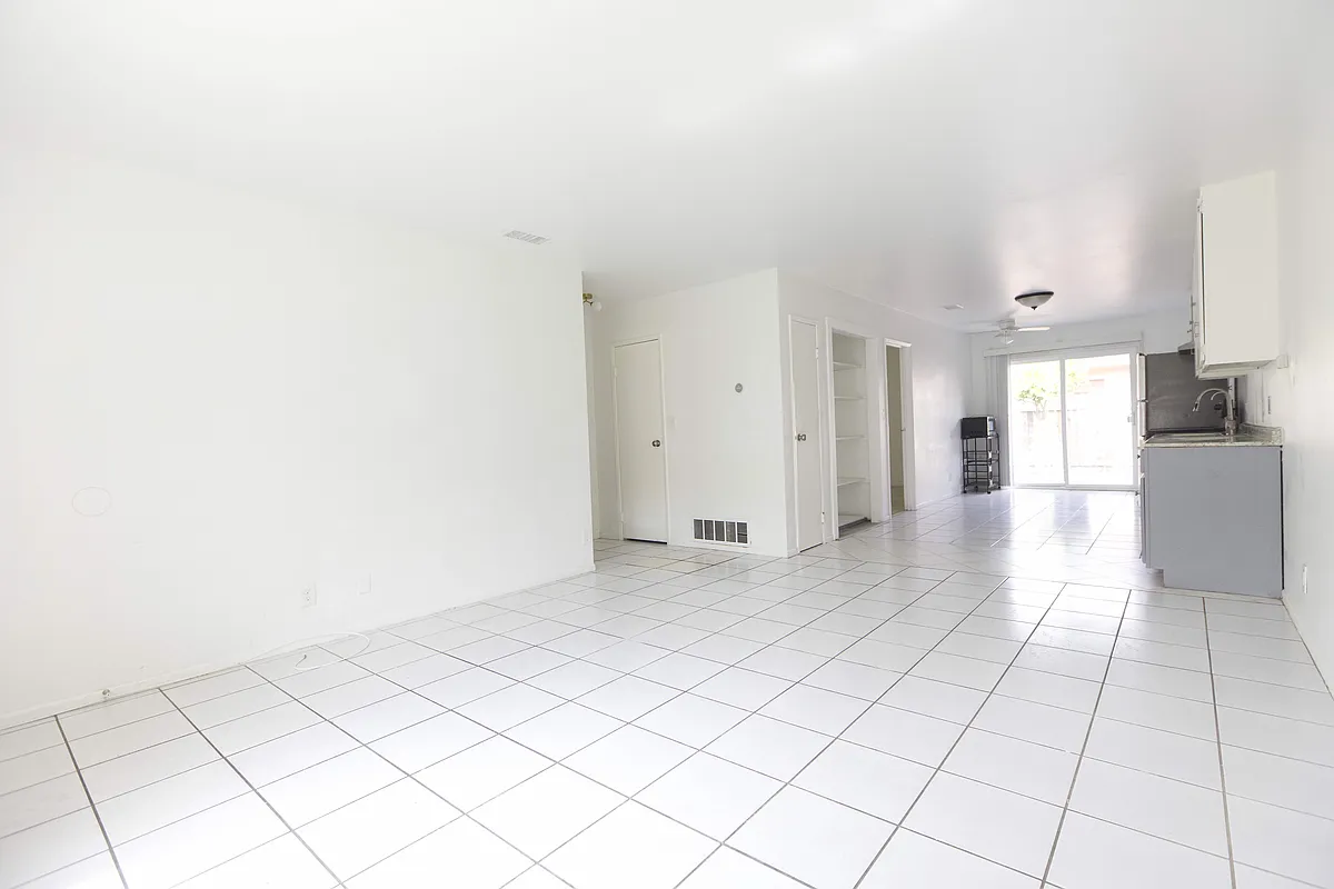 Building Photo - 2500 S Salta St #30