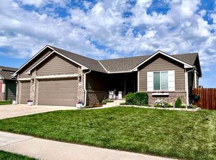 2018 S Chestnut St, Newton, KS 67114