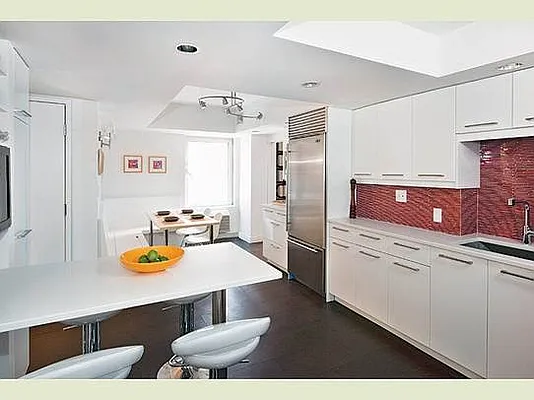 Sold by Stribling | media 22