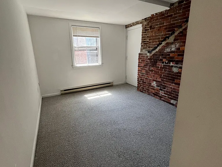 1750 Washington St #12 — Photo 8