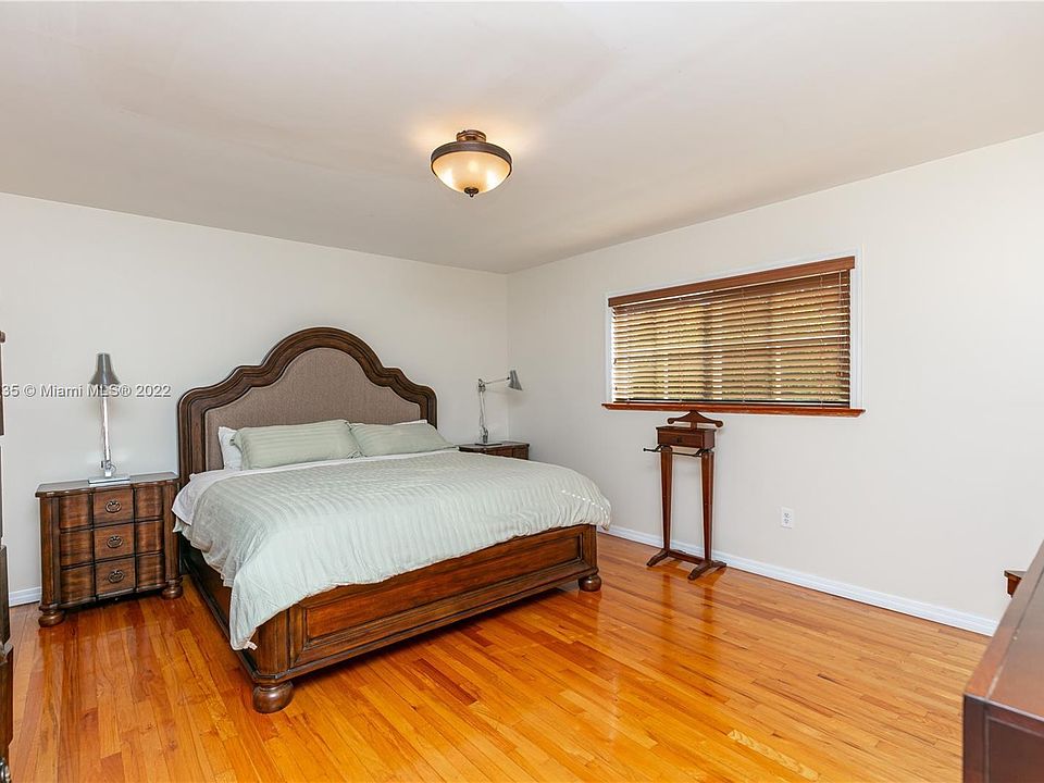 1st image of 5760 SW 51st St