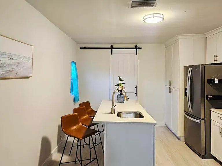 719 Briggs St — Photo 10
