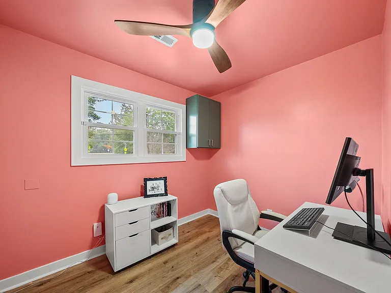 1002 Bacon St — Photo 17