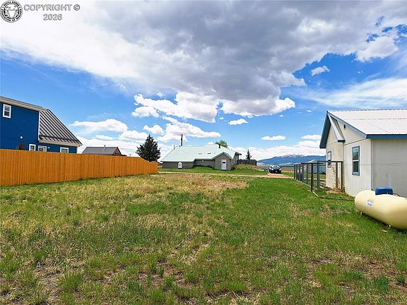 5th image of 605 2nd St
