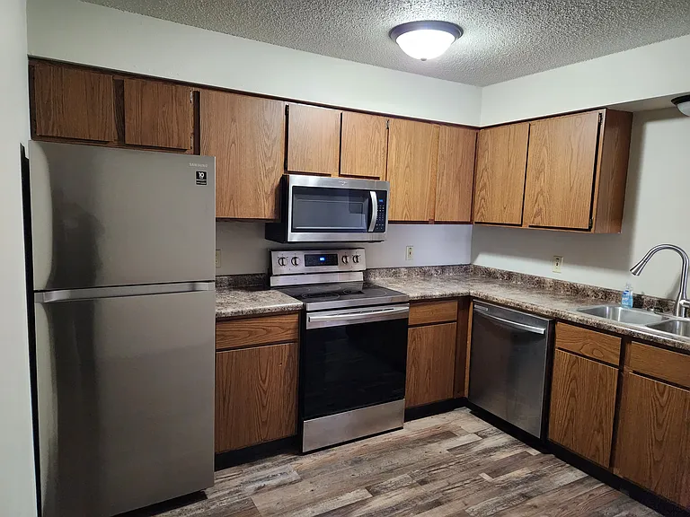 2519 Sessions St — Photo 7