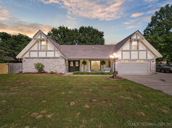 403 S Susan Ave, Wagoner, OK 74467