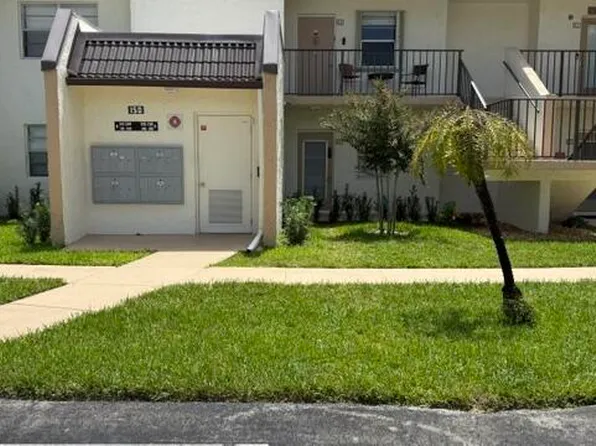 150 Lake Meryl Drive, West Palm Beach, FL 33411