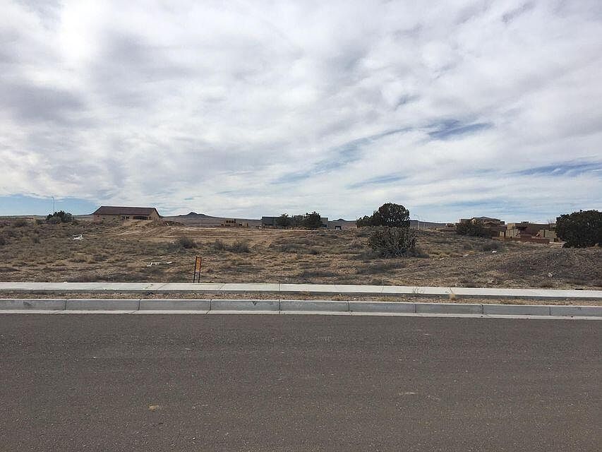 2nd image of 6323 Camino Alto Rd NW