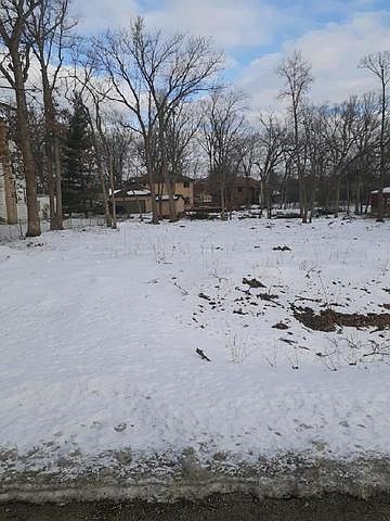 1st image of 425 Oak Meadows Dr