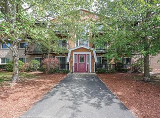 310 Brook Village Rd APT 11, Nashua, NH 03062