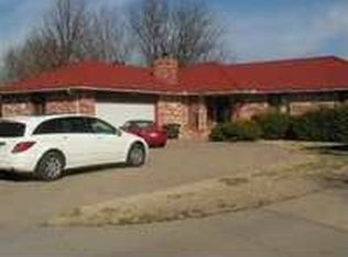 217 S Gleneagles Ct, Wichita, KS 67209