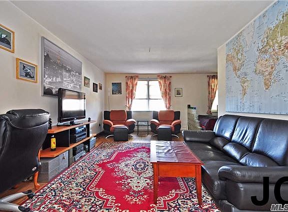 2nd image of 370 W Broadway APT 3K