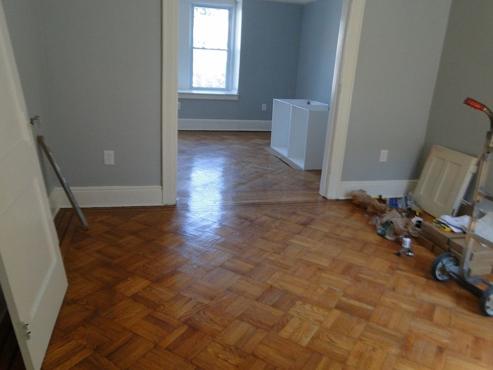 1st image of 8530 102nd St