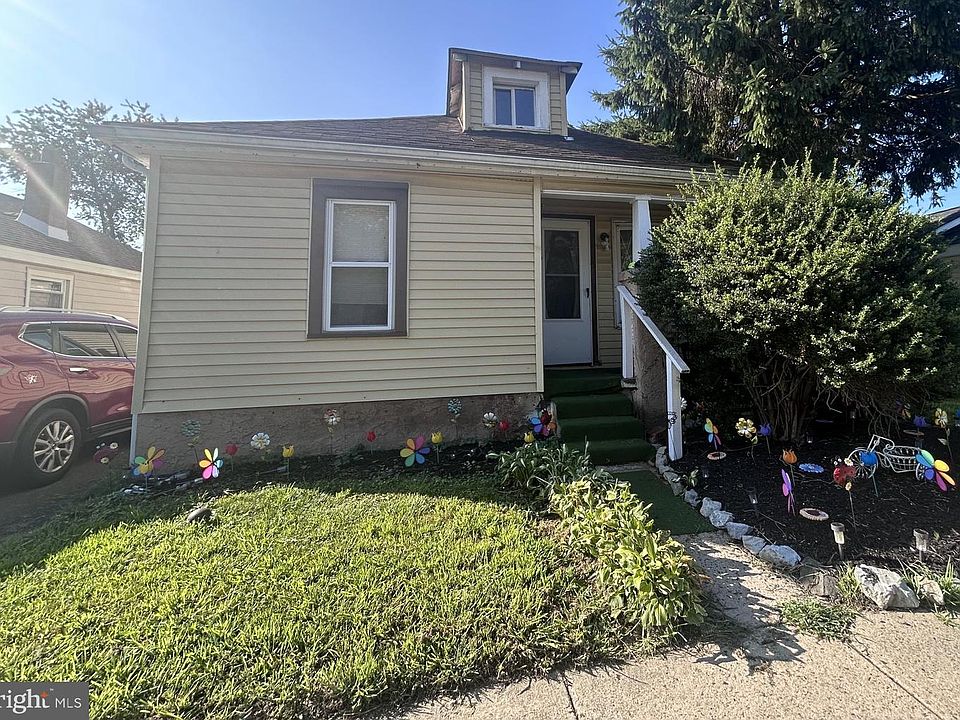 1st image of 239 Broadway Ave