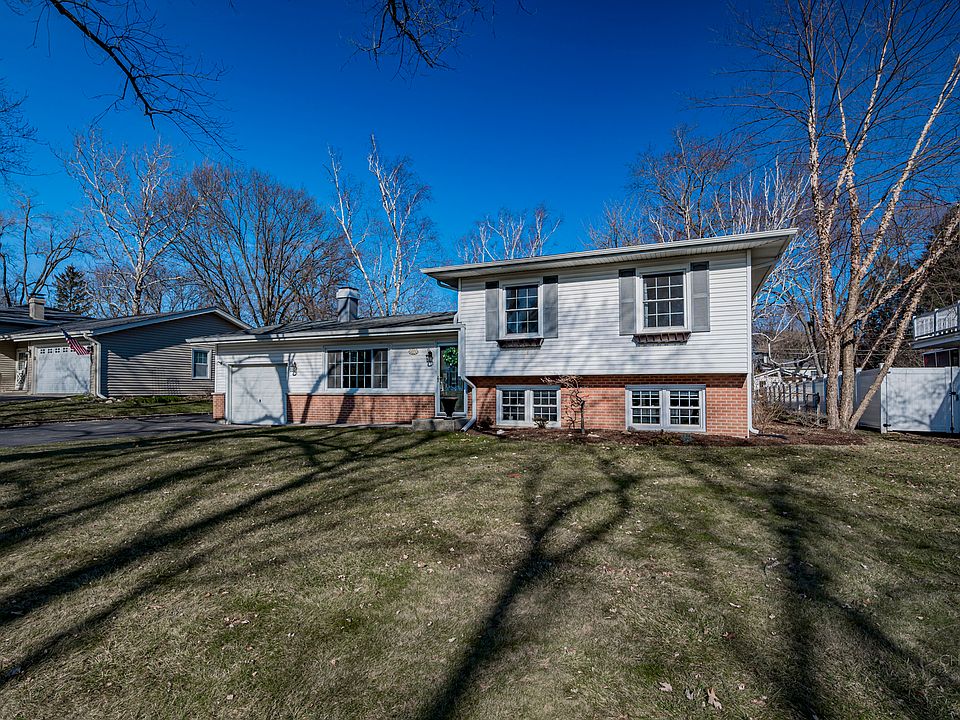 1st image of 3S249 Cypress Dr
