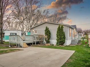 38 23rd Ave NW, Faribault, MN 55021