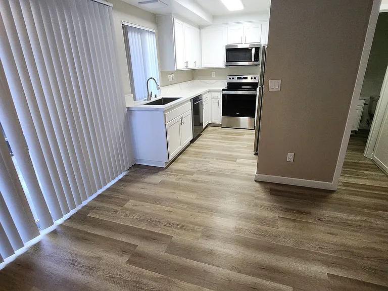 Latitude Ii — Photo 11