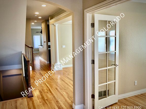 3rd image of 454 S Corona St